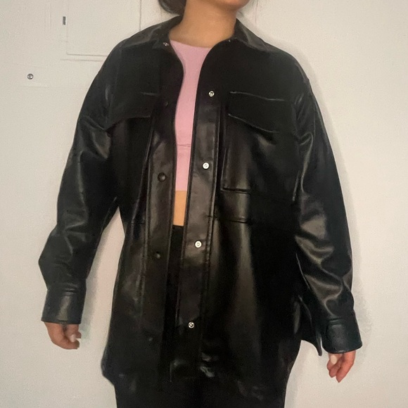 Vegan leather shacket - Picture 4 of 9